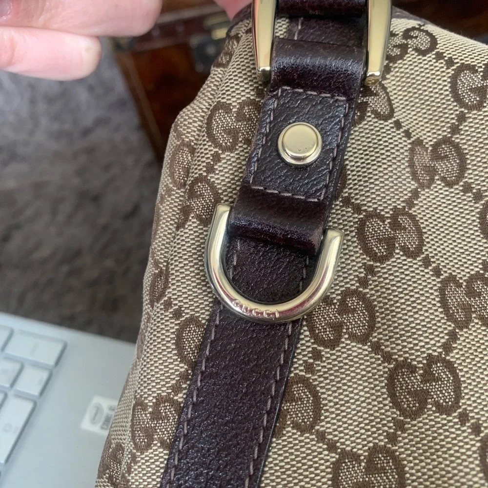 100% Authenic Gucci canvas shoulder bag with brown leather trim… preloved … - Picture 9 of 16